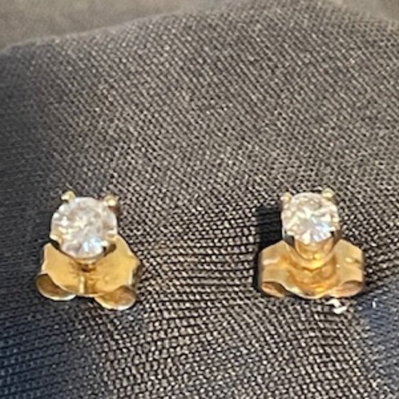 SOLD Genuine Diamond Round Stud Earrings in 14K Solid Yellow Gold - Picture 10 of 10